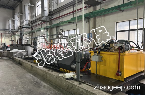 浙江客户订购的兆格环保2套全自动液压压榨机调试成功